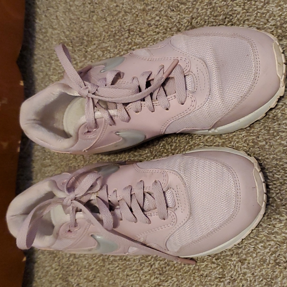 Nike air max shoes